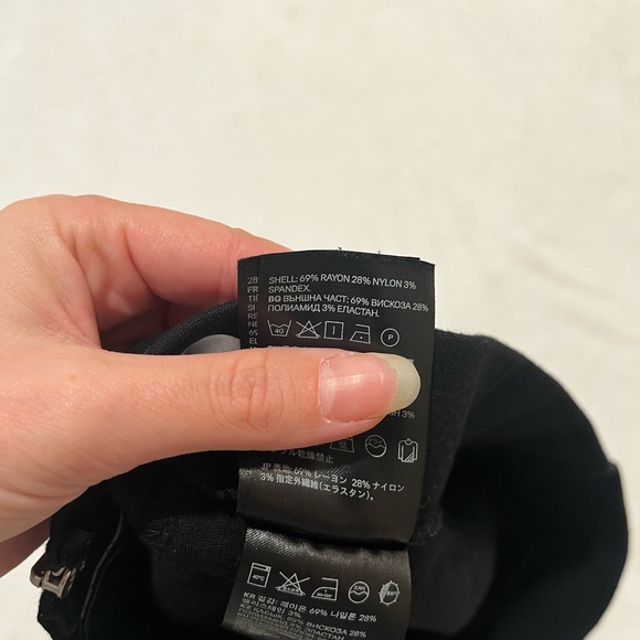 Black Divided Skirt - XS - Picture 4 of 6